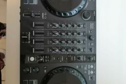 Zcela nový/použitý Pioneer DDJ-FLX6