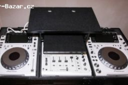 2x Pioneer CDJ-2000 Nexus + 1x DJM-900 Nexus